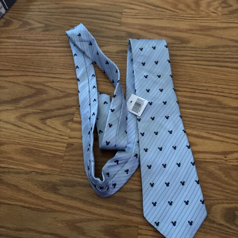 Disney Park Mickey Mouse Striped Blue Icon Mens Stripe Necktie 100% Silk Tie NWT